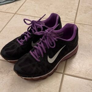 Nike Women's Black and Purple Airmax